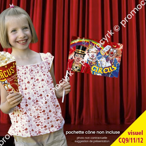 CSTD0256 drapeaux cirque en tissu standard joli trio clowns shop.promocyrk 4 drapeau en tissu avec baton plastique pour spectacle pour enfants